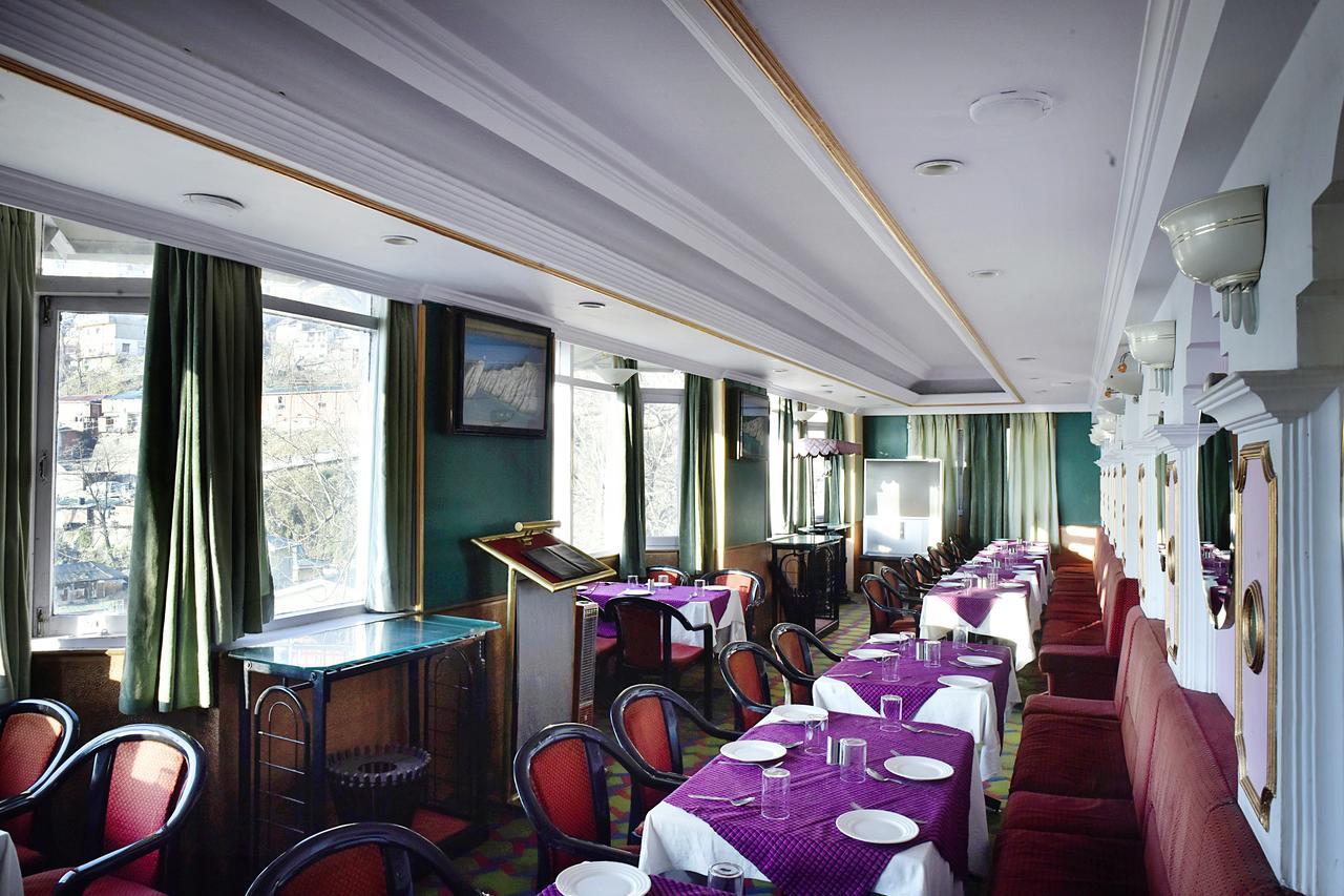 Oyo 8917 Hotel Crystal Palace Simlá Kültér fotó