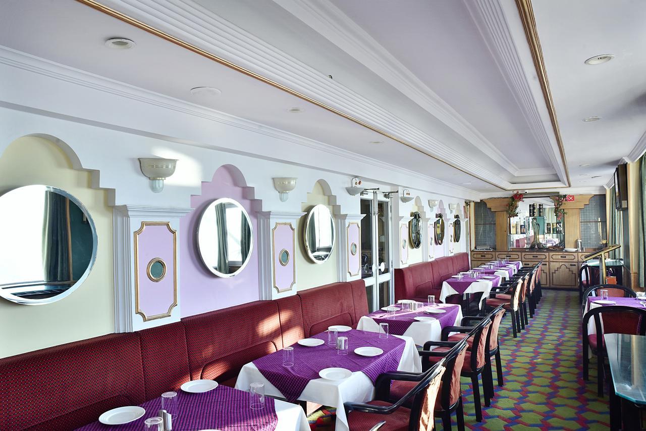 Oyo 8917 Hotel Crystal Palace Simlá Kültér fotó
