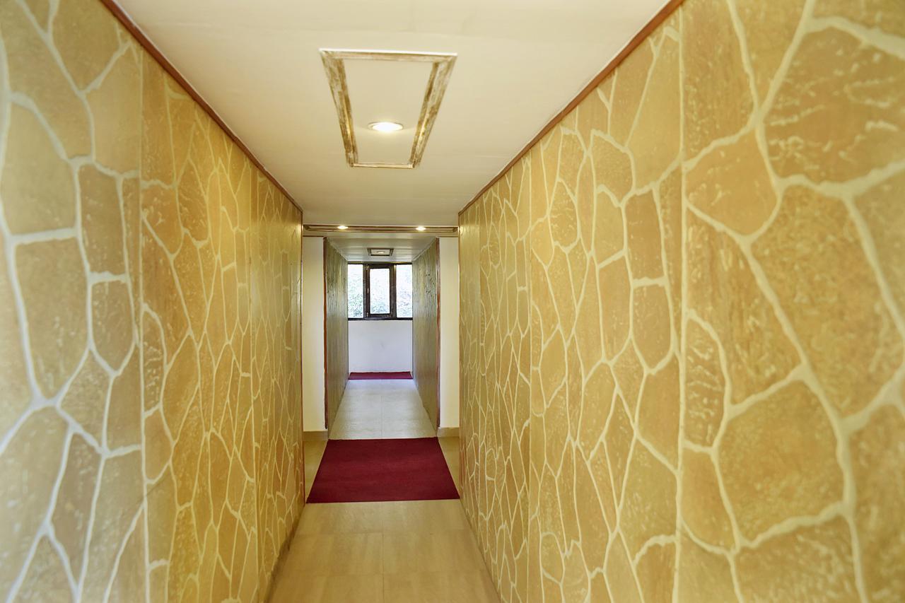 Oyo 8917 Hotel Crystal Palace Simlá Kültér fotó