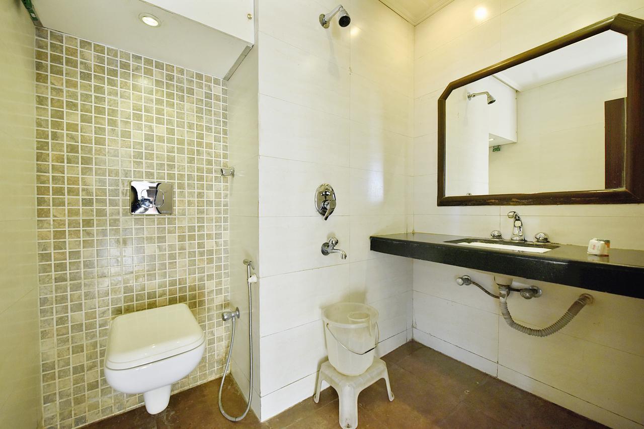 Oyo 8917 Hotel Crystal Palace Simlá Kültér fotó